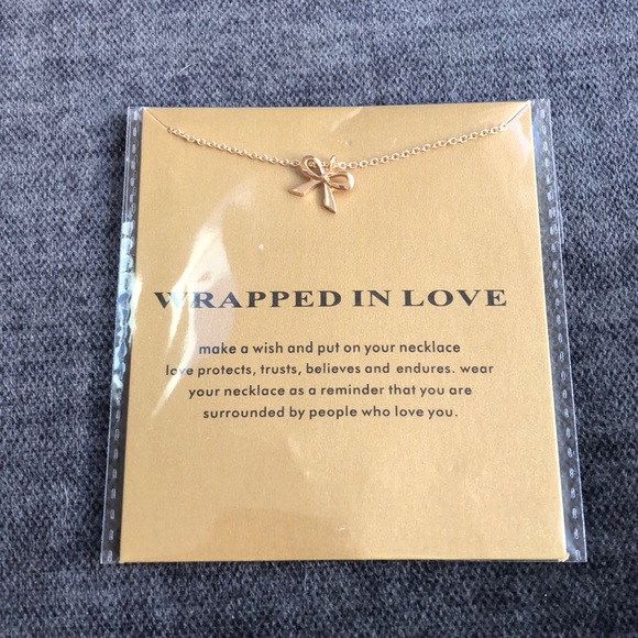 Jewelry - 🎀 14k gold dipped Wrapped in Love Necklace